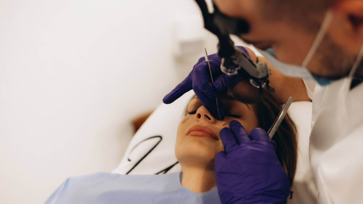 mole being cut laying